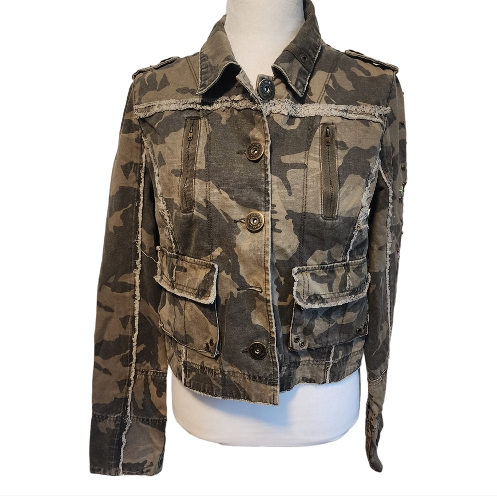 NEW Miss Me Floral Embroidered Camo Raw Edge Jean Jacket